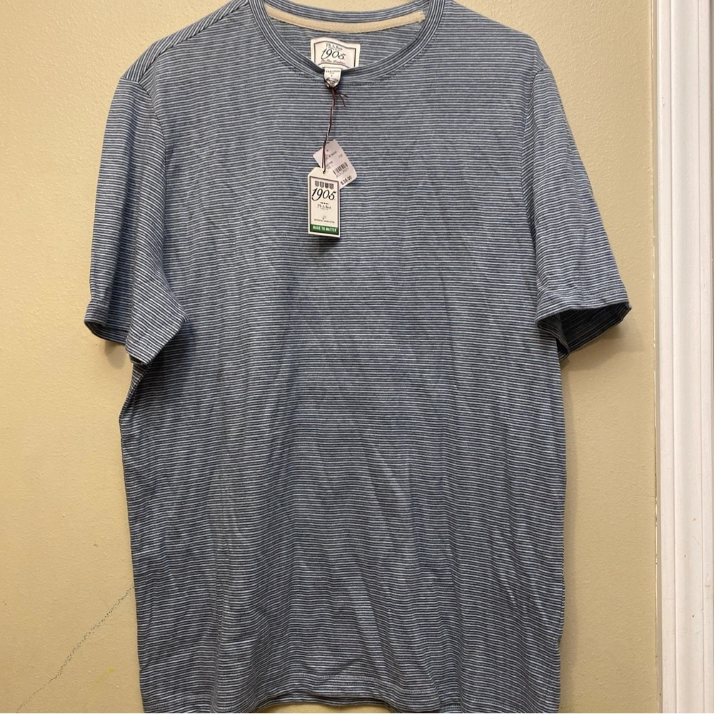 Jos. A. Bank 1905 Tailored Fit Short Sleeve  Blue Stripe T Shirt Size L